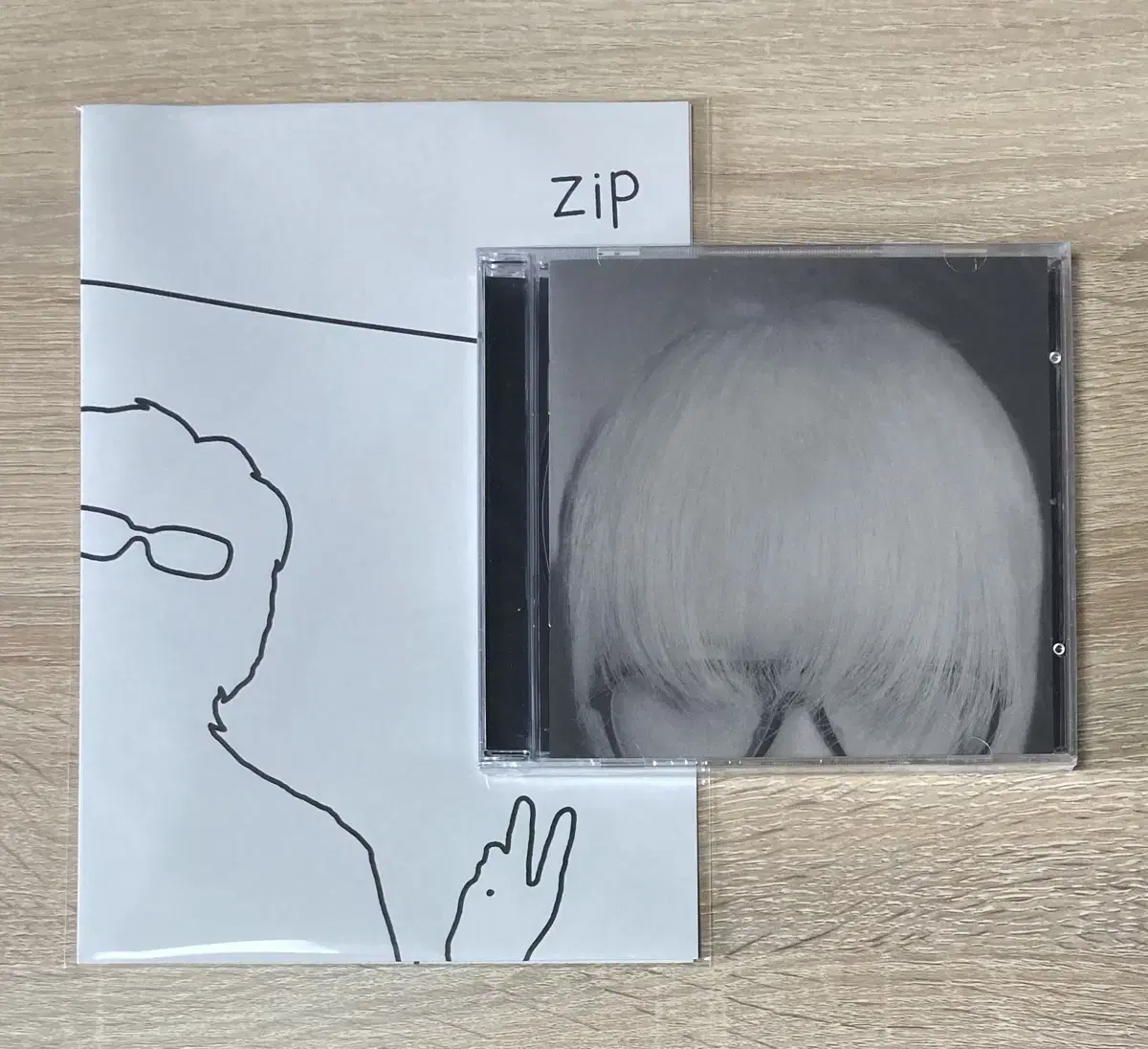 자이언티 (Zion.T) 3집Zip 미개봉 CD 판매 (포스터포함)